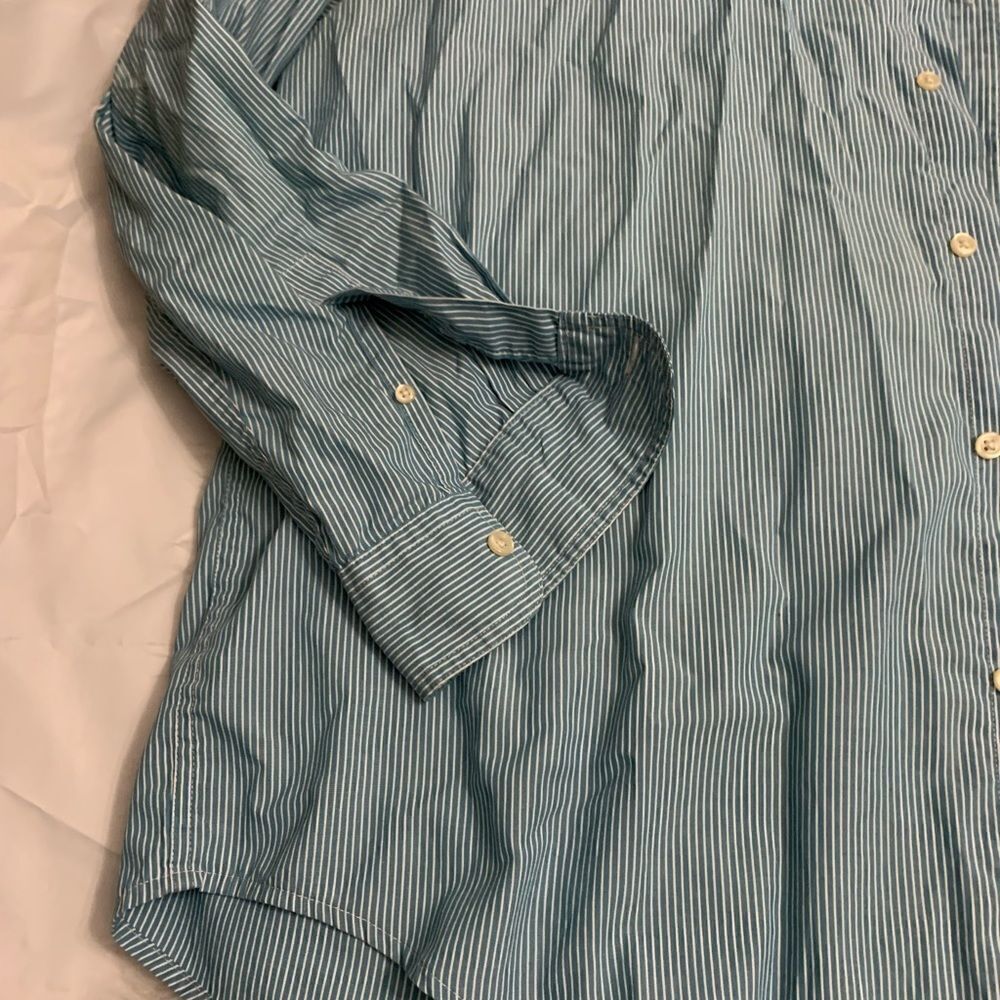 Men's Chaps Button Down Top - Picture 2 of 4